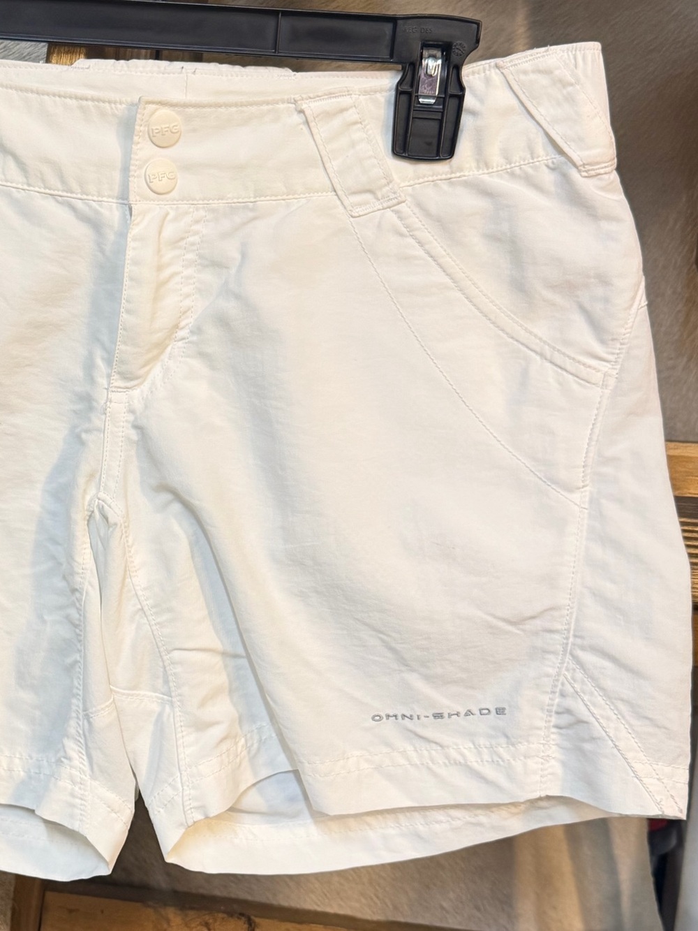 Columbia White Women's Tech Outdoor Shorts small